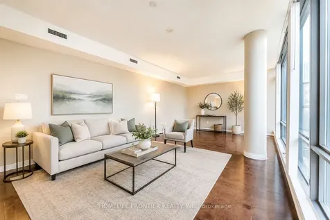 37 Grosvenor Street Toronto ON M4Y 3G5