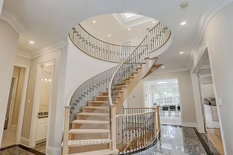25 Bowan Court Toronto ON M2K 3A8
