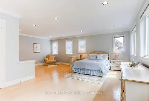 25 Bowan Court Toronto ON M2K 3A8