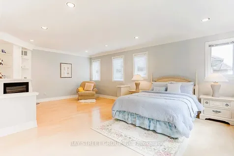 25 Bowan Court Toronto ON M2K 3A8