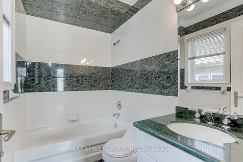 25 Bowan Court Toronto ON M2K 3A8