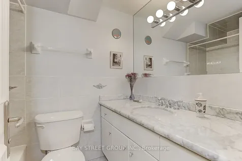 25 Bowan Court Toronto ON M2K 3A8