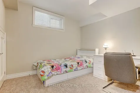 25 Bowan Court Toronto ON M2K 3A8