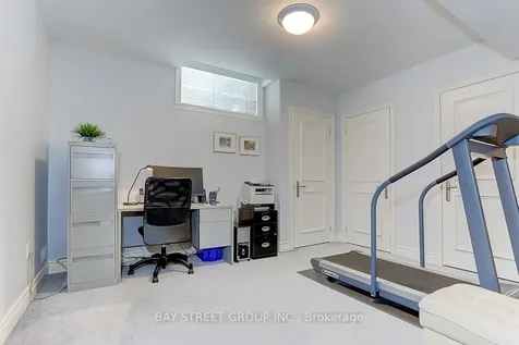 25 Bowan Court Toronto ON M2K 3A8