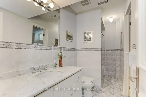 25 Bowan Court Toronto ON M2K 3A8