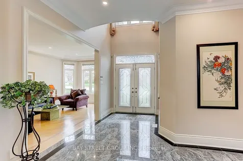 25 Bowan Court Toronto ON M2K 3A8