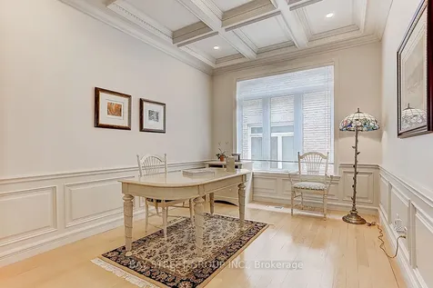25 Bowan Court Toronto ON M2K 3A8