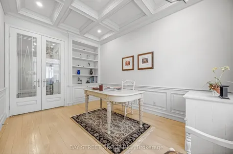 25 Bowan Court Toronto ON M2K 3A8