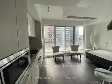 115 Blue Jays Way Toronto ON M5V 0N4