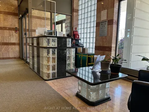 250 Queens Quay W Toronto ON M5J 2N2