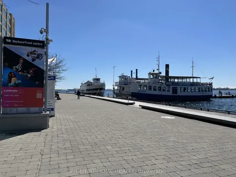 250 Queens Quay W Toronto ON M5J 2N2