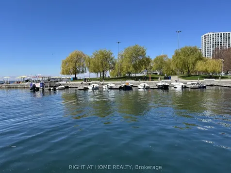 250 Queens Quay W Toronto ON M5J 2N2