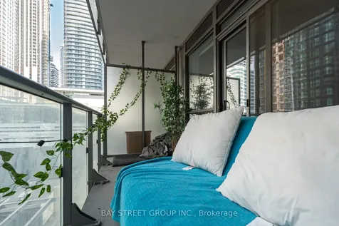 8 Mercer Street Toronto ON M5V 0C4