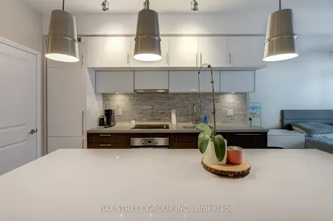 8 Mercer Street Toronto ON M5V 0C4