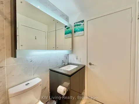 117 Mcmahon Drive Toronto ON M2K 0E4