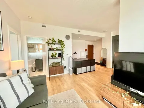 117 Mcmahon Drive Toronto ON M2K 0E4