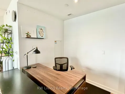 117 Mcmahon Drive Toronto ON M2K 0E4