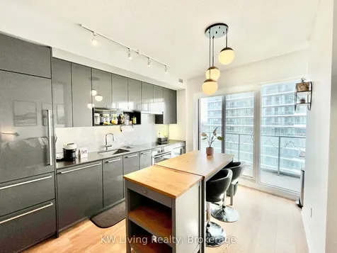 117 Mcmahon Drive Toronto ON M2K 0E4