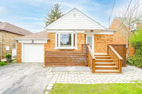 14 Easton Road Toronto ON M2N 2L3