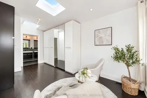 14 Easton Road Toronto ON M2N 2L3
