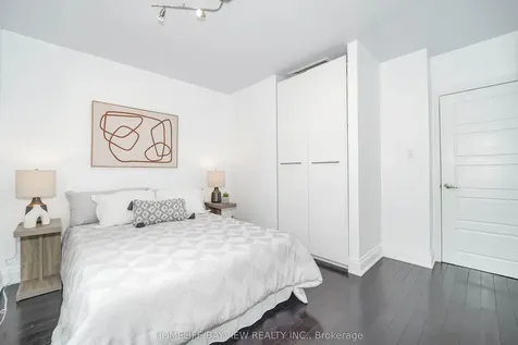 14 Easton Road Toronto ON M2N 2L3
