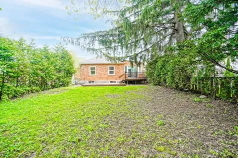 14 Easton Road Toronto ON M2N 2L3