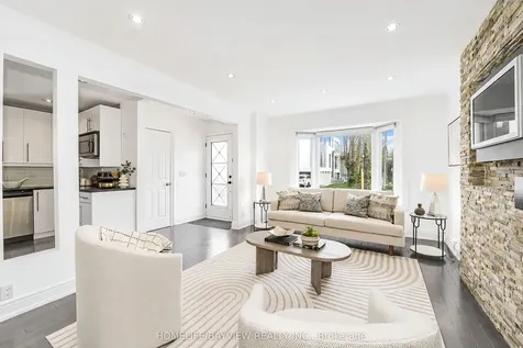 14 Easton Road Toronto ON M2N 2L3