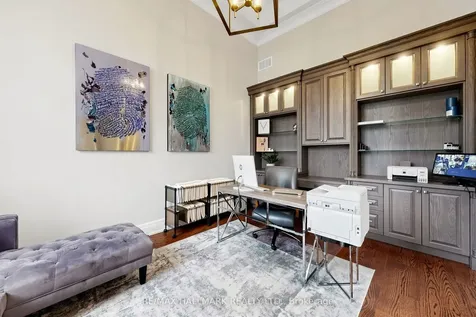 50 Lloydminster Crescent Toronto ON M2M 2S1