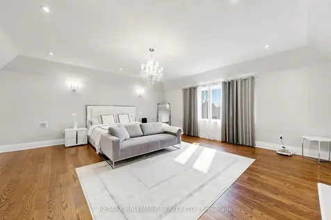 50 Lloydminster Crescent Toronto ON M2M 2S1