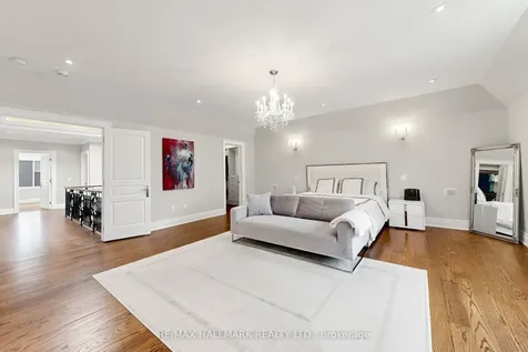 50 Lloydminster Crescent Toronto ON M2M 2S1