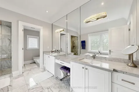50 Lloydminster Crescent Toronto ON M2M 2S1