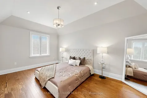 50 Lloydminster Crescent Toronto ON M2M 2S1