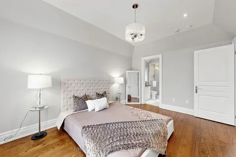 50 Lloydminster Crescent Toronto ON M2M 2S1