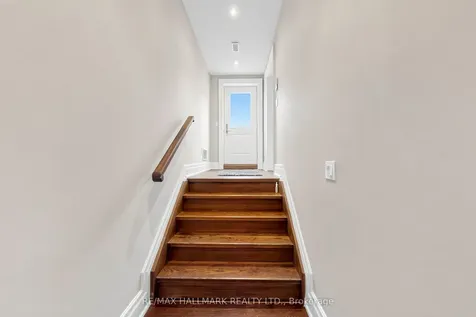50 Lloydminster Crescent Toronto ON M2M 2S1