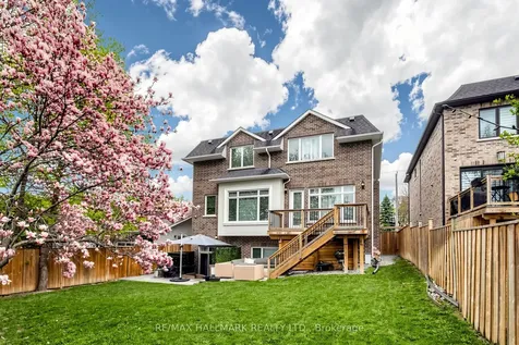 50 Lloydminster Crescent Toronto ON M2M 2S1