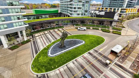 121 Mcmahon Drive Toronto ON M2K 0C1