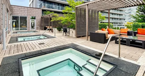121 Mcmahon Drive Toronto ON M2K 0C1