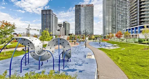 121 Mcmahon Drive Toronto ON M2K 0C1