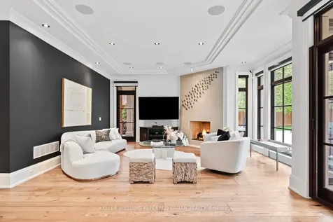 45 Norden Crescent Toronto ON M3B 1B7