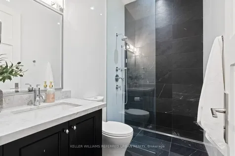 45 Norden Crescent Toronto ON M3B 1B7