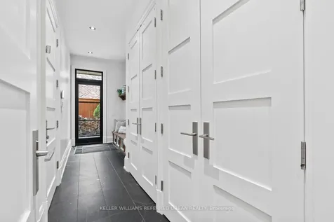 45 Norden Crescent Toronto ON M3B 1B7