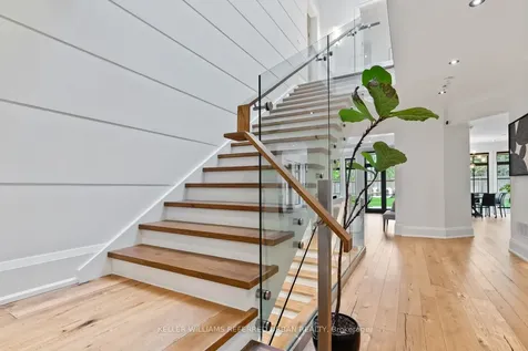 45 Norden Crescent Toronto ON M3B 1B7