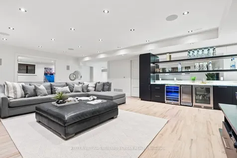 45 Norden Crescent Toronto ON M3B 1B7