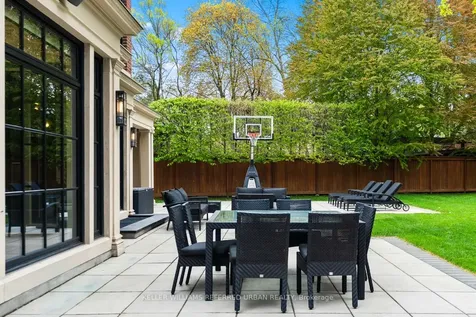45 Norden Crescent Toronto ON M3B 1B7