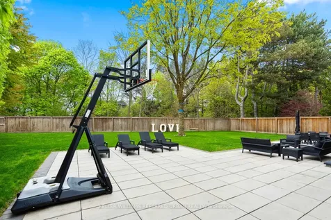 45 Norden Crescent Toronto ON M3B 1B7