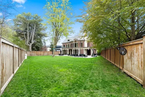 45 Norden Crescent Toronto ON M3B 1B7