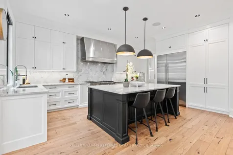 45 Norden Crescent Toronto ON M3B 1B7