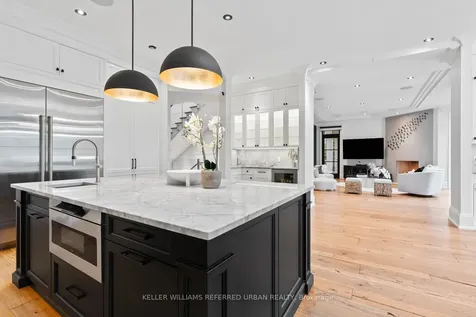 45 Norden Crescent Toronto ON M3B 1B7