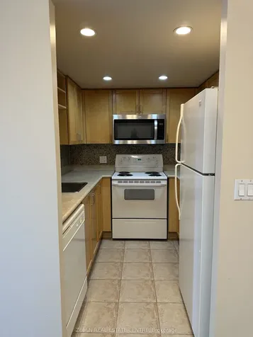 8 Park Road Toronto ON M4W 3S5