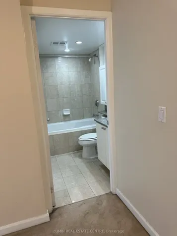 8 Park Road Toronto ON M4W 3S5